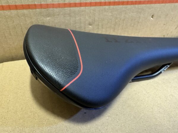 Selle Fizik Taiga Regular  VTT et , Gravel Route black red – Image 3